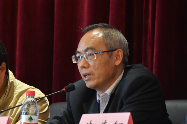 21南京理工大学知识产权公司副经理董新凯教授精彩点评.jpg 21南京理工大学知识产权公司副经理董新凯教授精彩点评.jpg